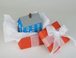 Дарение квартиры: платить ли налог и какой