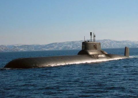 Стратегические атомные подводные ракетоносцы проекта 941 "Акула" - самые большие в мире подлодки.