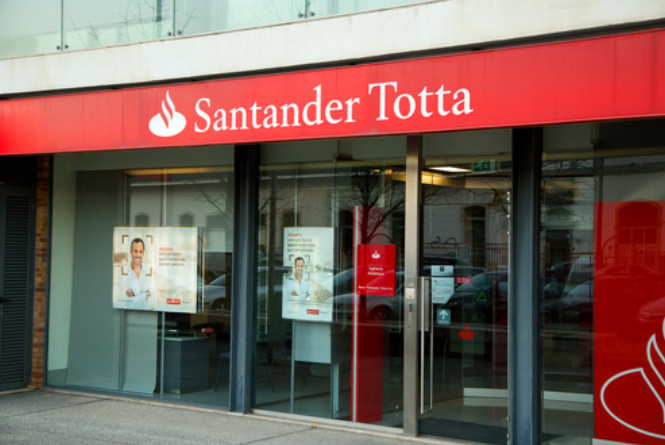 Португальский банк Santander Totta снова проводит операции с Биткойном