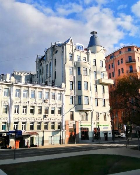 Москва, ул. Остоженка, дом 3/14, нежилое помещение  655,7 кв.м, Цена : 134.431.500 руб. (продажа)