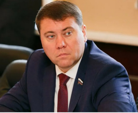 В Госдуме подготовлен законопроект об уве-
личении обязательной квоты субъектов малого
предпринимательства в госзакупках с 15 до 25%.