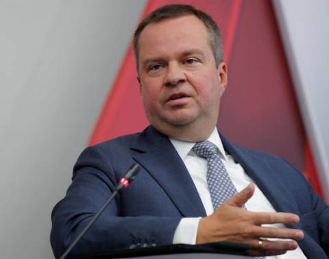 Замминистра финансов сказал, что сейчас на фоне санкционного давления изменилось отношение российских компаний к рублю, а процесс дедолларизации приобрел новые масштабы