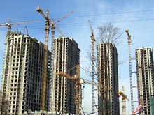 Половина строительных компаний в России третий месяц работает незаконно