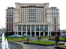 СМИ: государству предложили купить гостиницу "Москва" за двойную цену