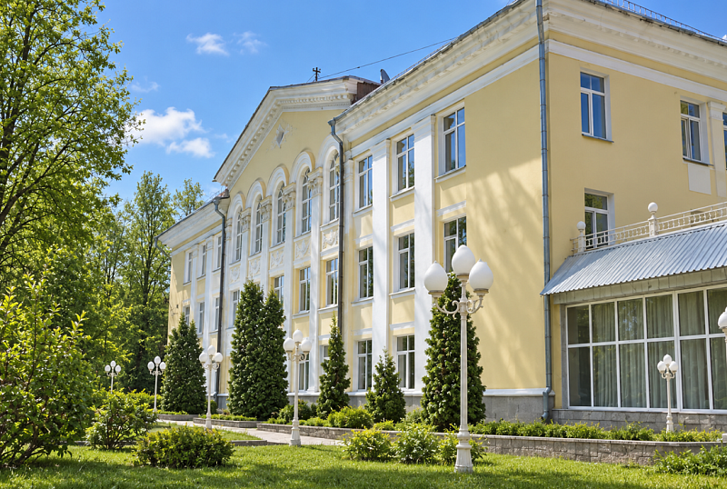 Нежилое здание 4232,3 кв.м с участком  1600 кв.м,  ул. 6-я Кожуховская, д. 26