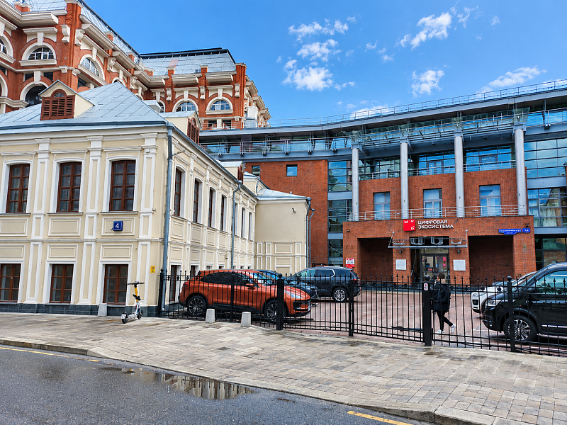 Комплекс зданий 3335,4 кв. м, пер. Голутвинский 1-й, д. 2/10, строен. 2