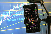 Битва регуляторов: CFTC и SEC делят крипторынок на фоне провала закона CLARITY Act