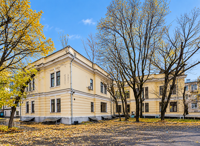 Нежилое здание 2343,3 кв.м с участком 793 кв.м, пер. Лялин, д.21, стр.2, Цена : 1.250.000.000 руб. (продажа)